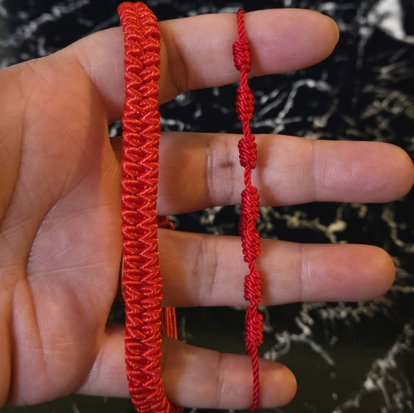 🍒🍒 Red Lucky Bracelet Set - Picture 3 of 10